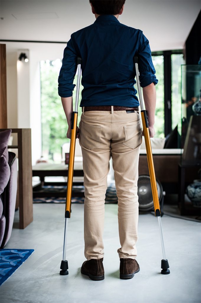 XCrutch Best crutch awarded. Stylish foldable underarm crutch